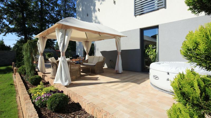 Praktyczny przewodnik: Jak zbudować taras marzeń w swoim ogrodzie