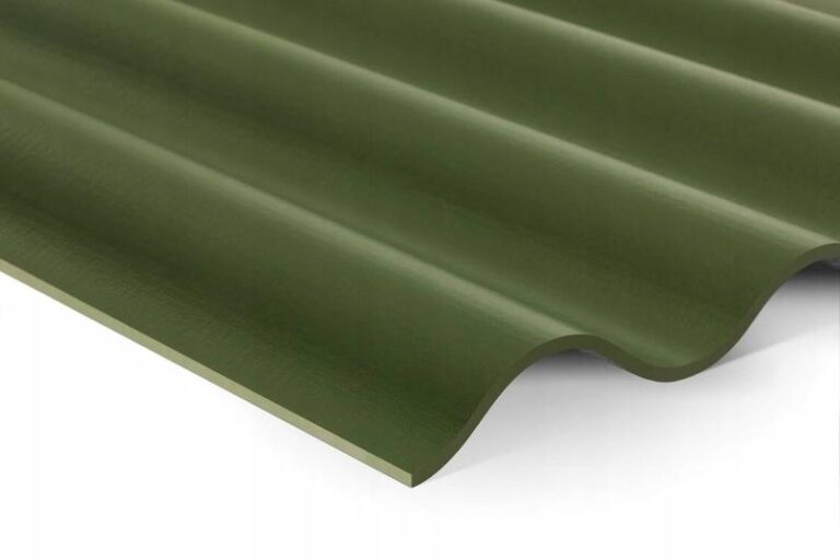 Ile zapłacisz za demontaż dachu z eternitu? Sprawdź koszty w różnych województwach!