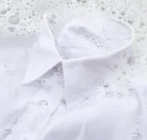 Jak skutecznie wybielać białe ubrania i unikać prania z błędami