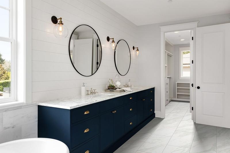 Stylowe i funkcjonalne wnętrze: odkryj nowoczesne trendy w aranżacji łazienki