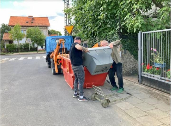 Zasady prawidłowego wypełniania kontenera gruzem, które musisz znać