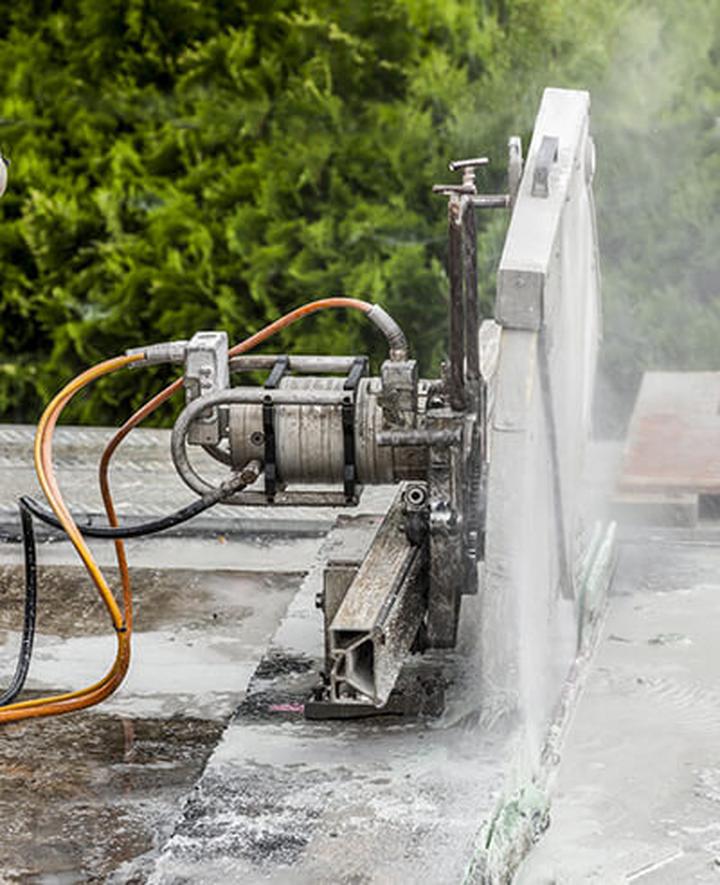 BHP i ochrona zdrowia przy cięciu betonu