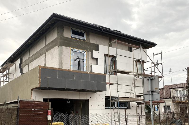 Klejenie materiałów termoizolacyjnych