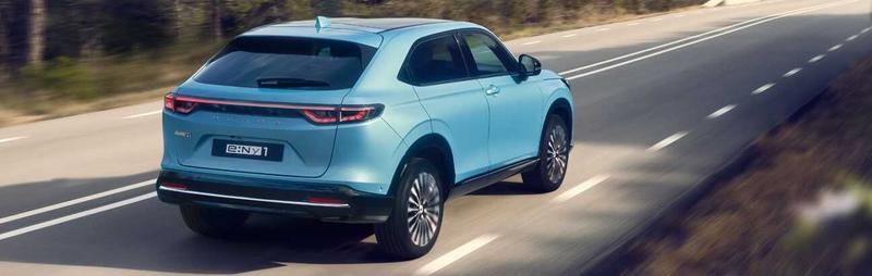 Kiedy najlepiej kupować samochód z salonu, aby nie przepłacać?